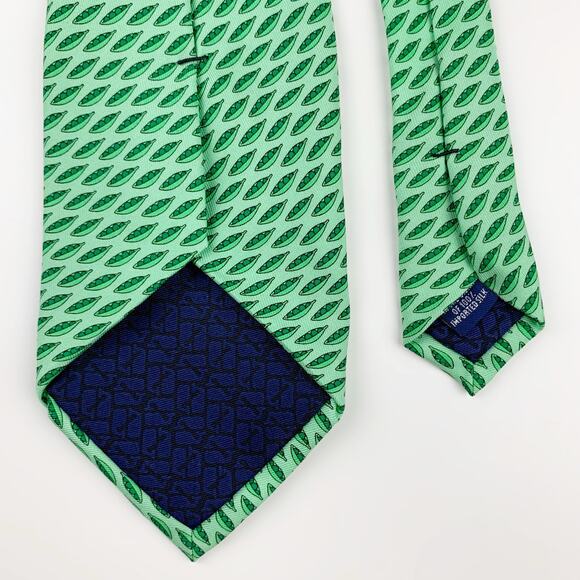 Vineyard Vines Custom Collection Tie Green Pea In A Pod Silk USA Handmade - Picture 4 of 4